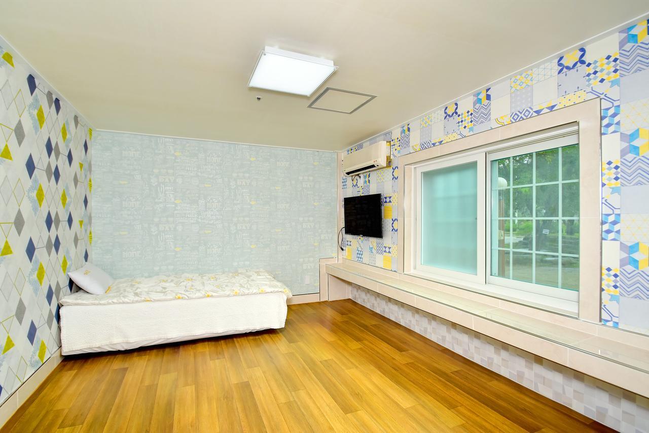 Sungbo Youth Hostel Mungyeong Exteriör bild