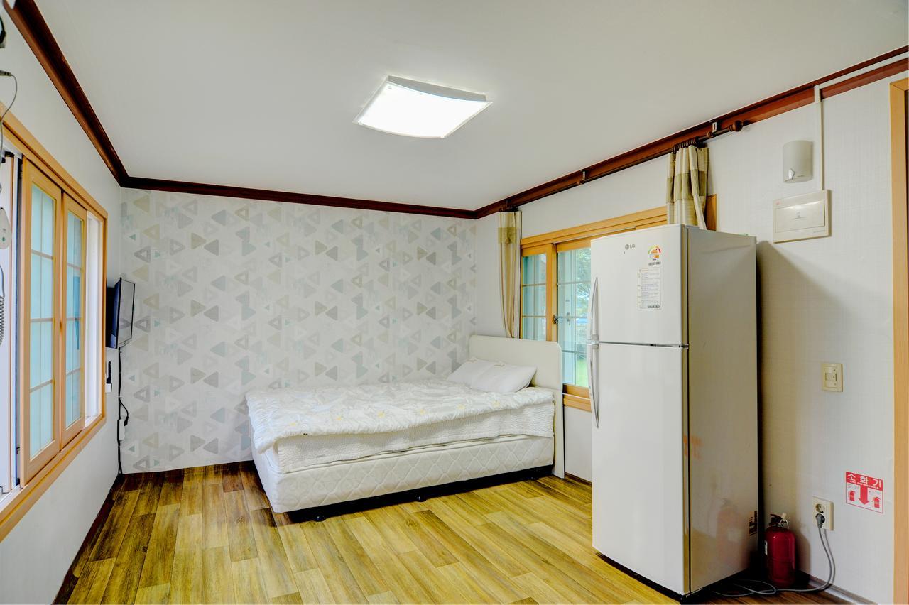 Sungbo Youth Hostel Mungyeong Exteriör bild