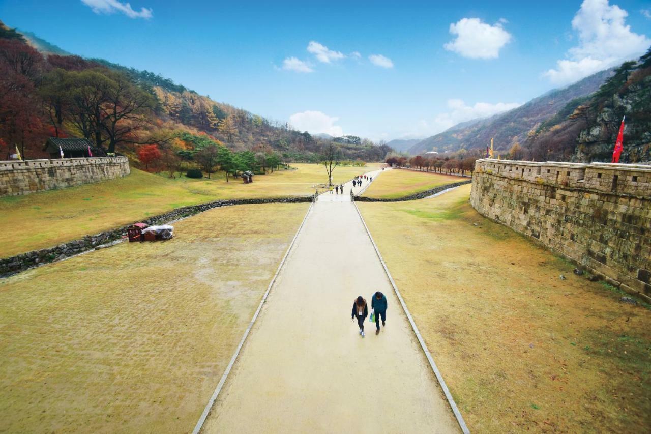 Sungbo Youth Hostel Mungyeong Exteriör bild