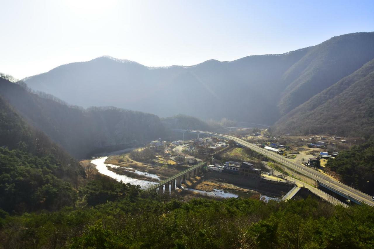 Sungbo Youth Hostel Mungyeong Exteriör bild